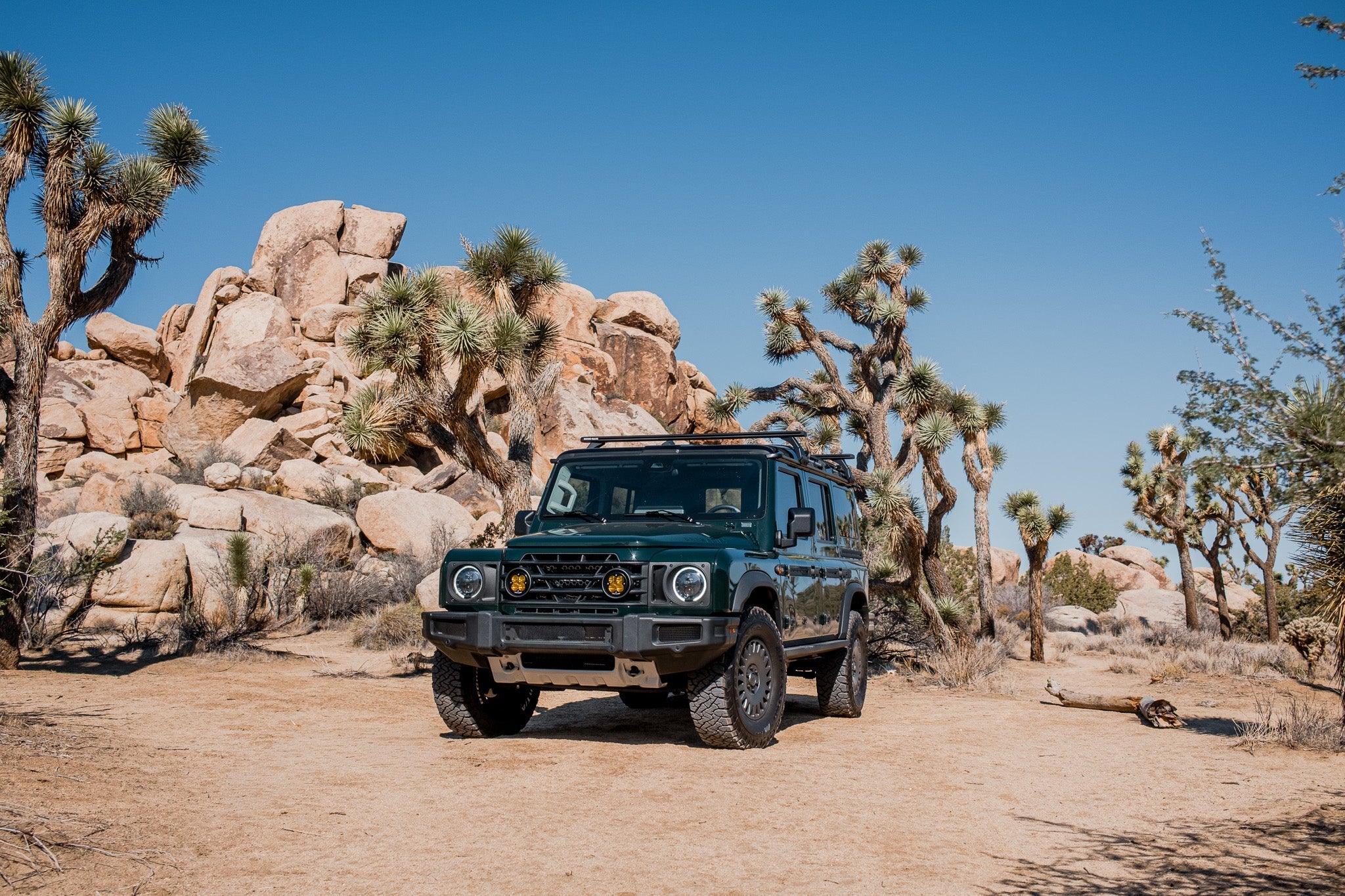 Joshua Tree Run + Palm Springs Surf Club: Desert Miles, Content Capture, and a Perfect Finish